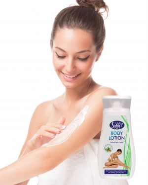 MOISTURING LOTION WITH ALOEVERA, ALMOND OIL & OLIVE OIL